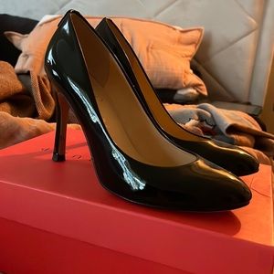 Ivanka trump black patent heels